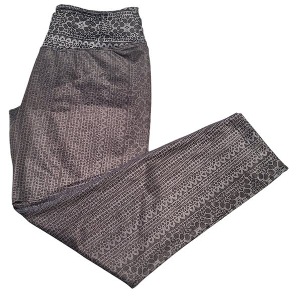 PrAna grey crop patterned yoga pant size medium - Picture 1 of 9